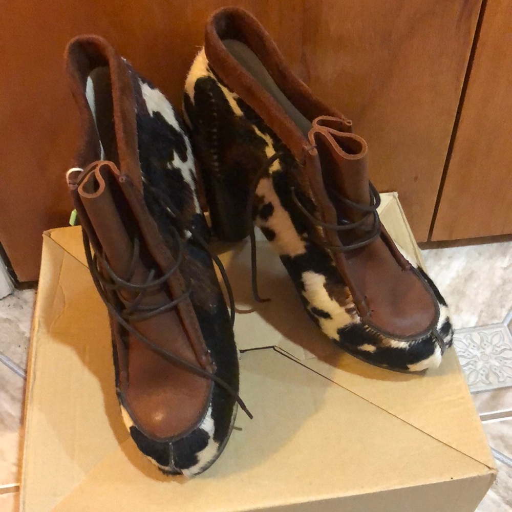 Booties - Picture 2 of 4